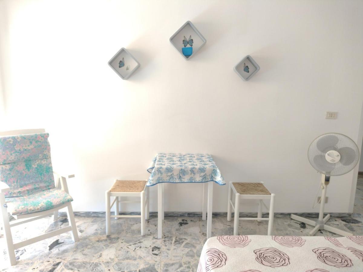 Casa Fronte Mare Apartment Вентимиля Екстериор снимка
